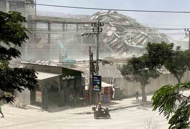 gedung-di-bangkok-ambruk-imbas-gempa-myanmar.jpg